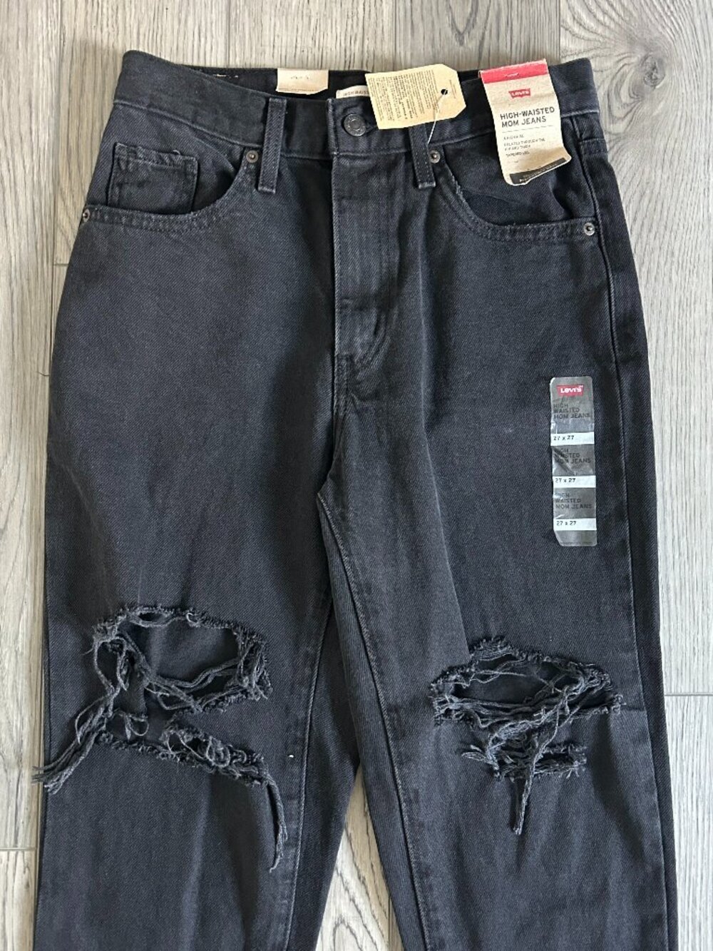 Levi’s High Waisted Mom Jeans Womens 27x27 Black Distressed NWT High Rise Taper - Picture 3 of 16